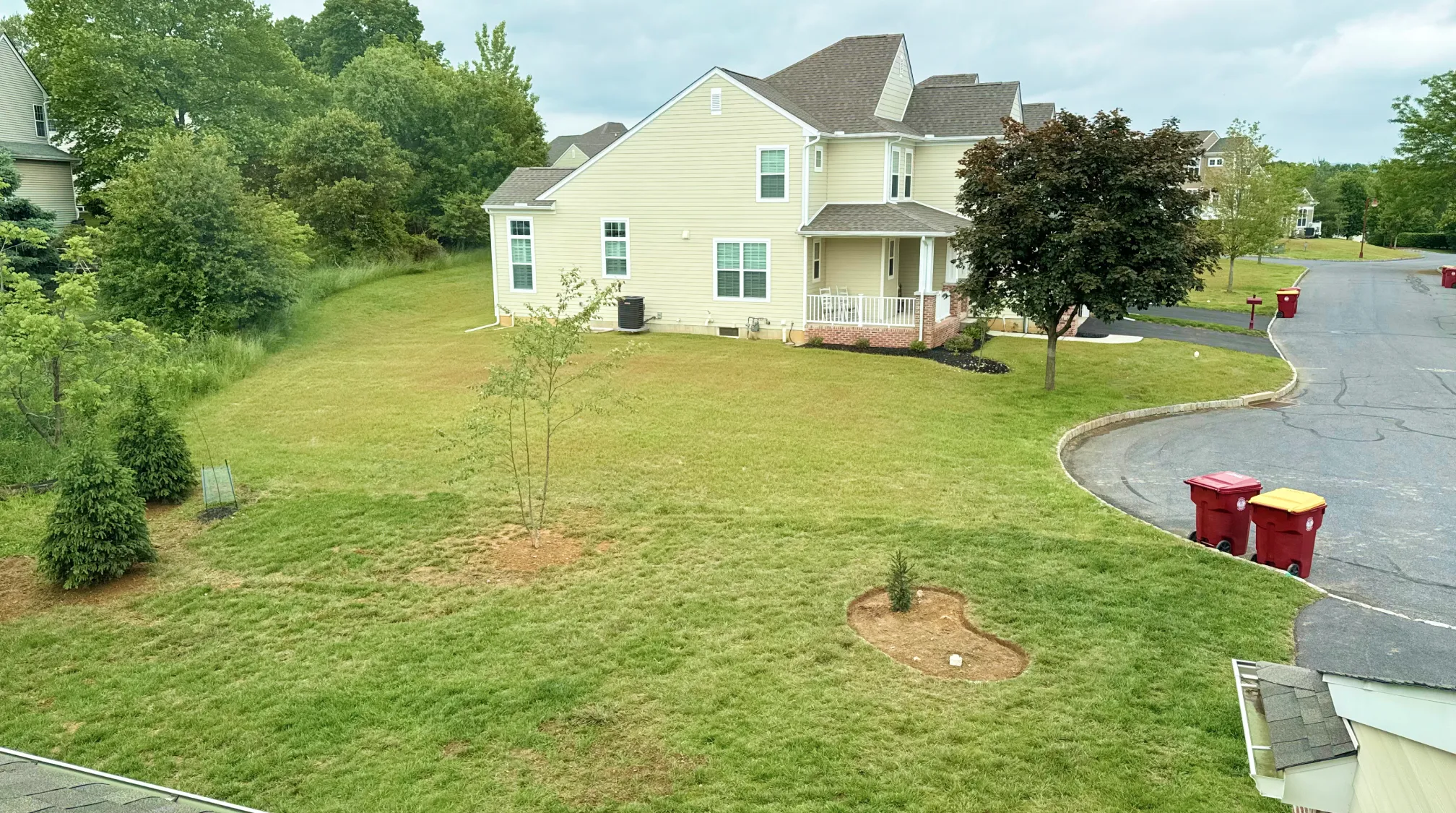 Hero Split View Frame 2